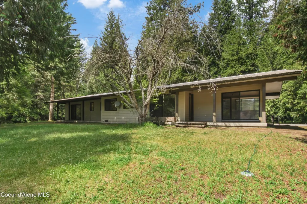 150 Denali Road Sagle ID 83860