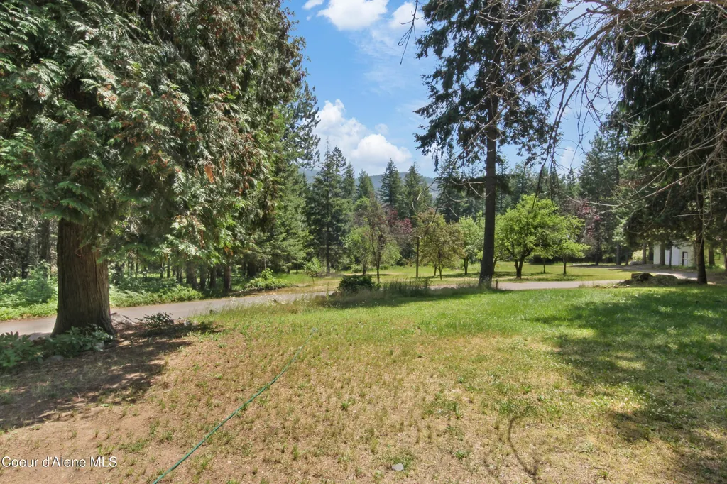 150 Denali Road Sagle ID 83860