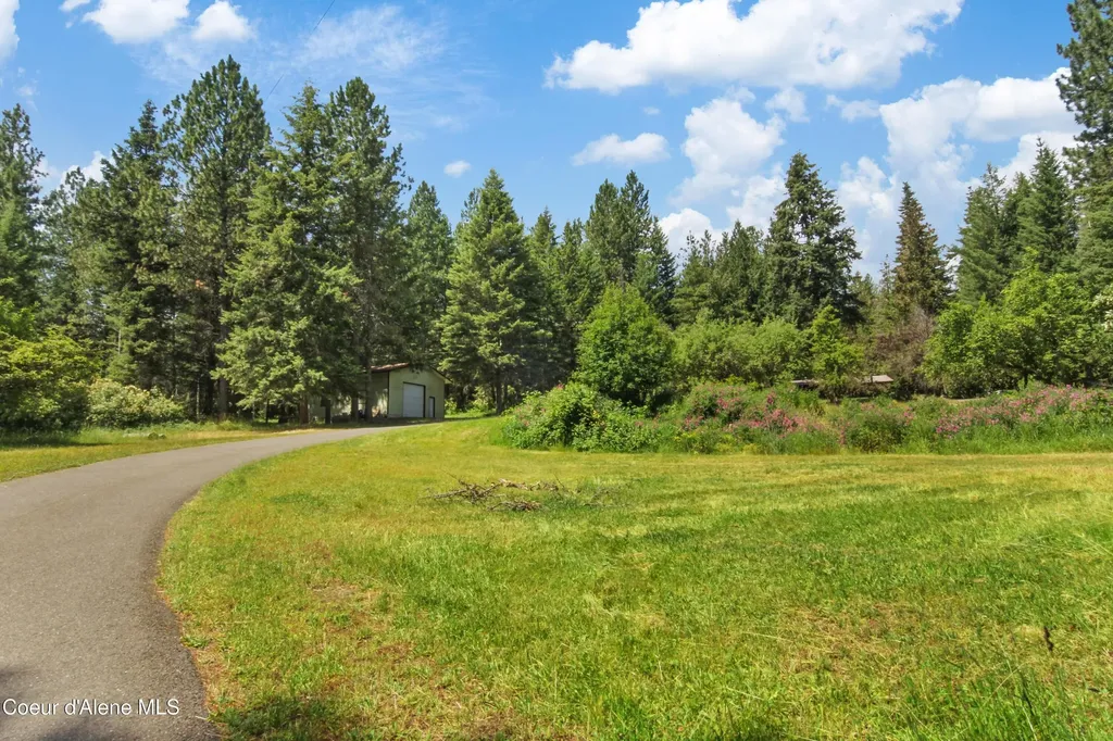 150 Denali Road Sagle ID 83860