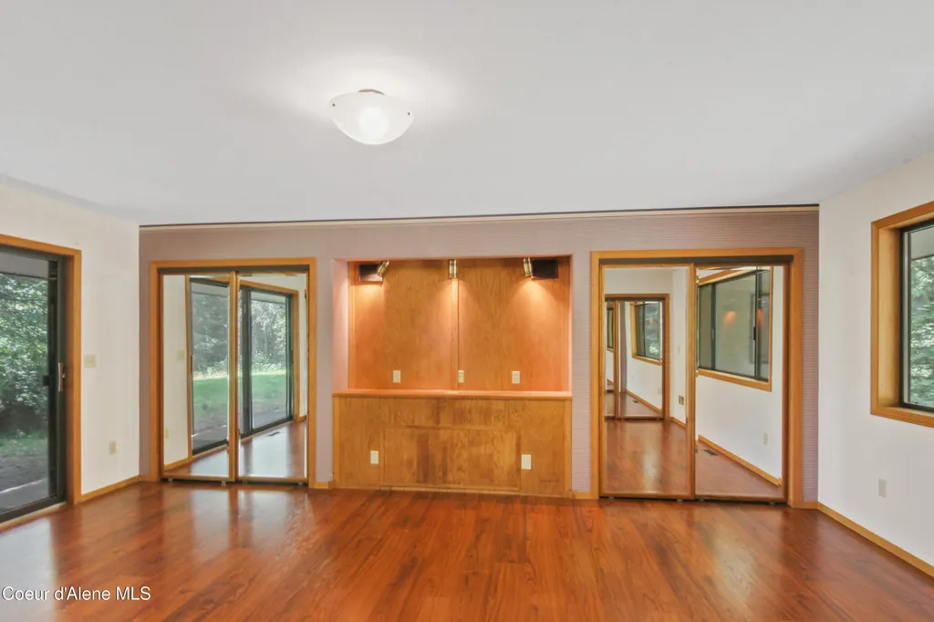 150 Denali Road Sagle ID 83860