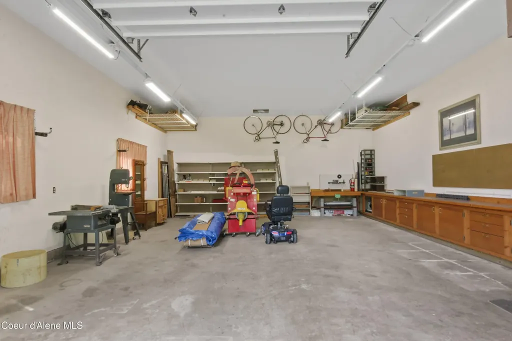 150 Denali Road Sagle ID 83860
