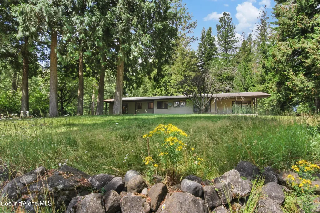 150 Denali Road Sagle ID 83860