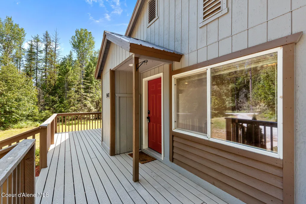 948 N Wrenco Road Sandpoint ID 83864
