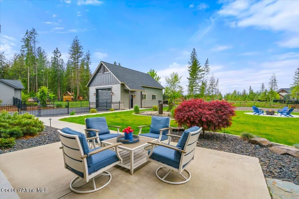 11633 N Spiraea Lane Hayden ID 83835