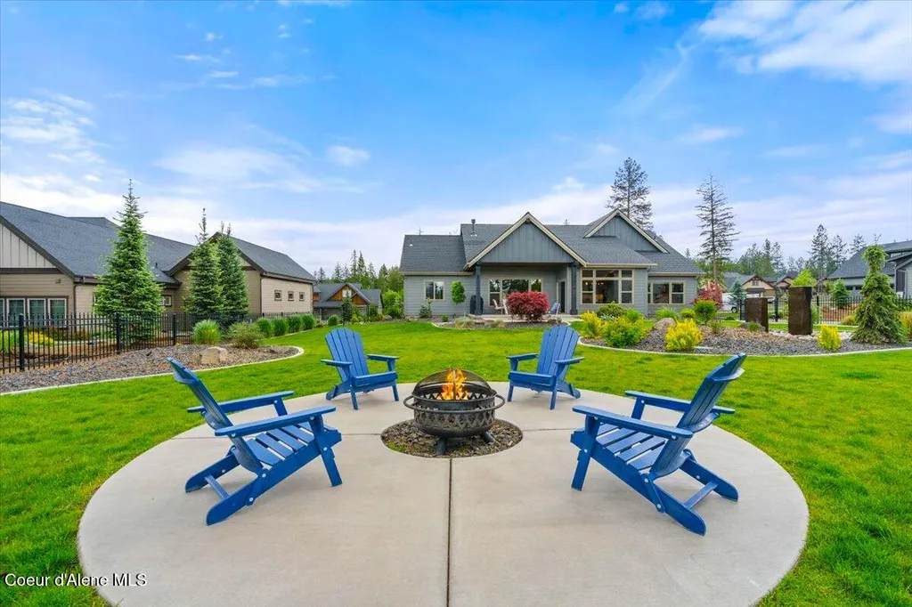 11633 N Spiraea Lane Hayden ID 83835