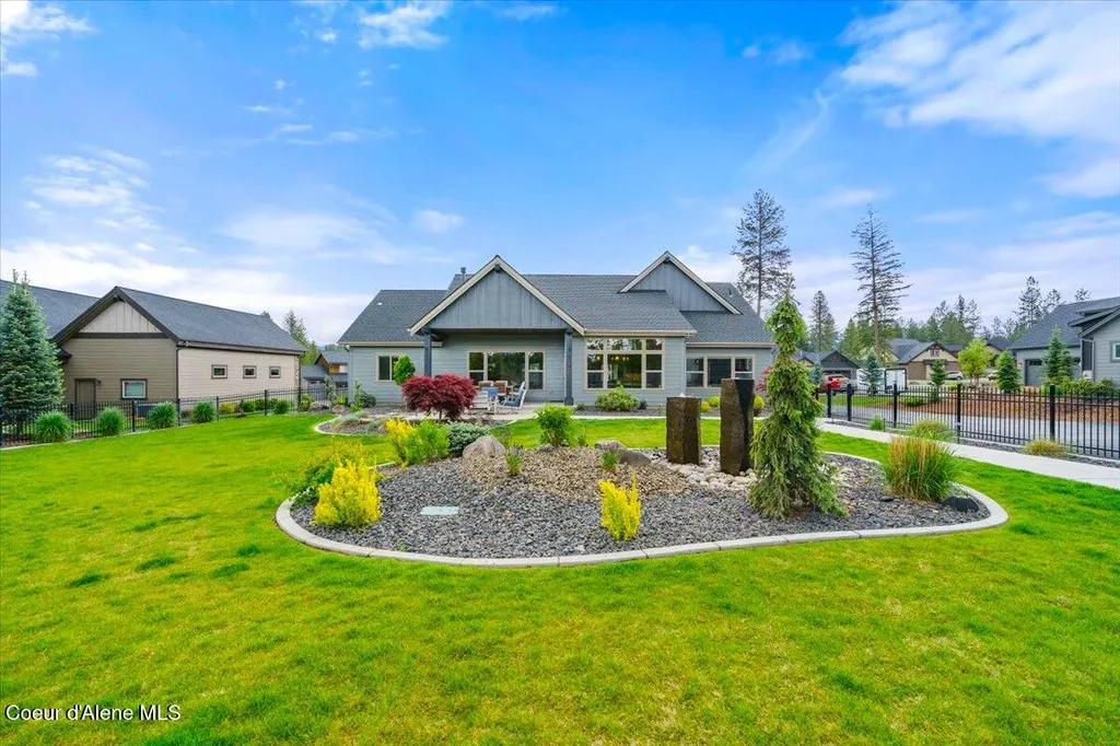 11633 N Spiraea Lane Hayden ID 83835