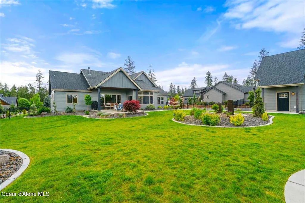 11633 N Spiraea Lane Hayden ID 83835