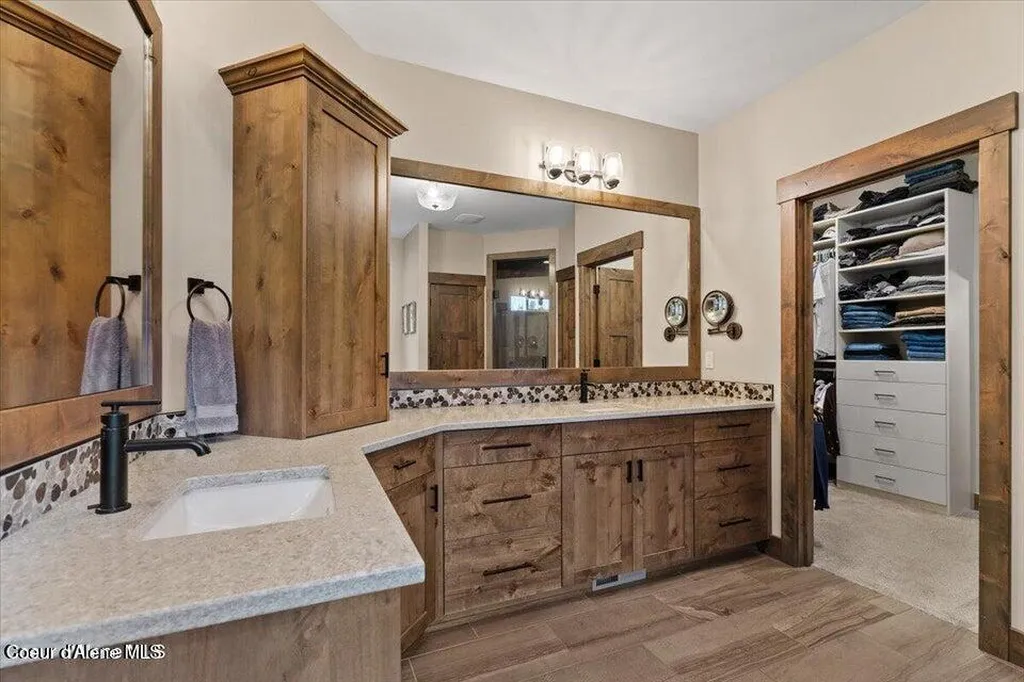11633 N Spiraea Lane Hayden ID 83835