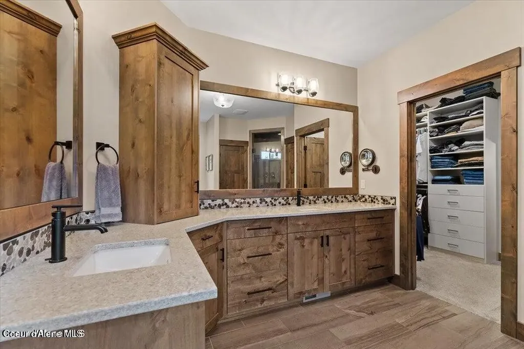 11633 N Spiraea Lane Hayden ID 83835