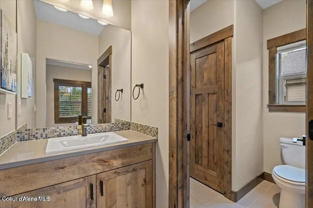 11633 N Spiraea Lane Hayden ID 83835