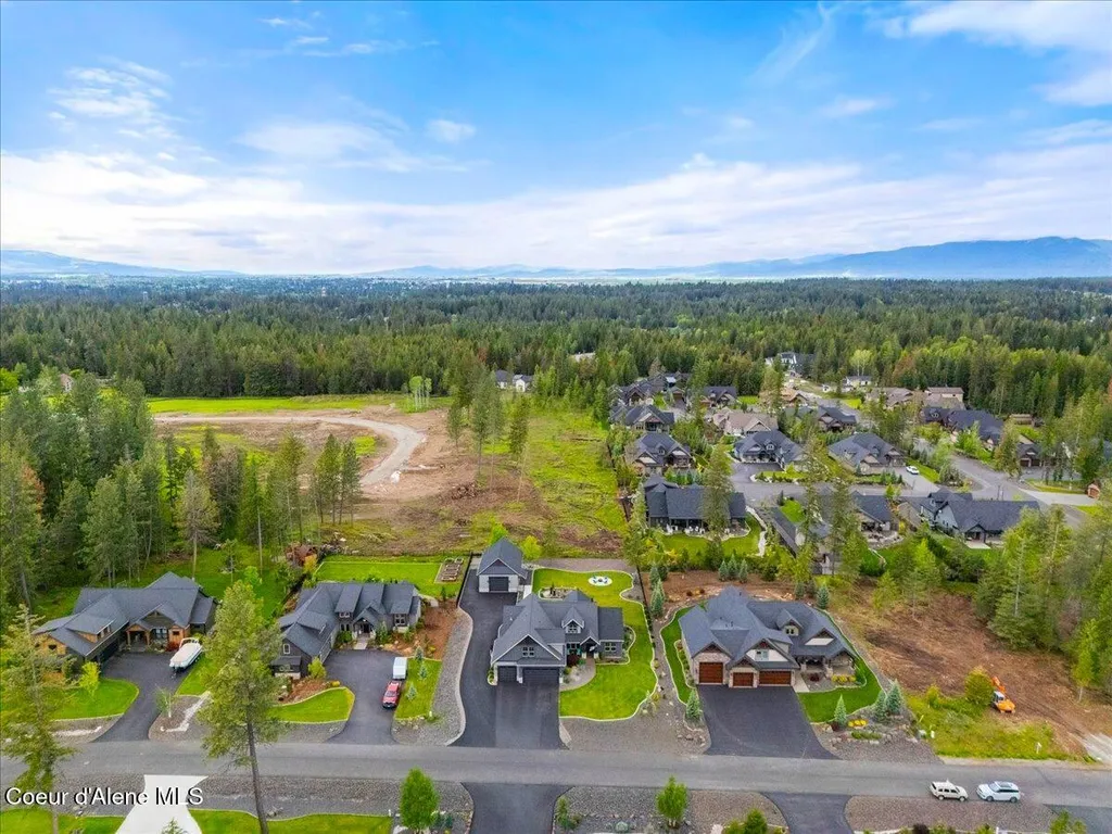 11633 N Spiraea Lane Hayden ID 83835
