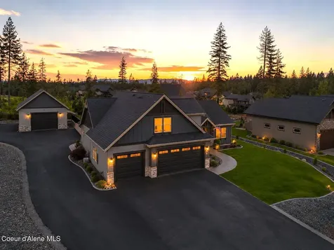 11633 N Spiraea Lane Hayden ID 83835
