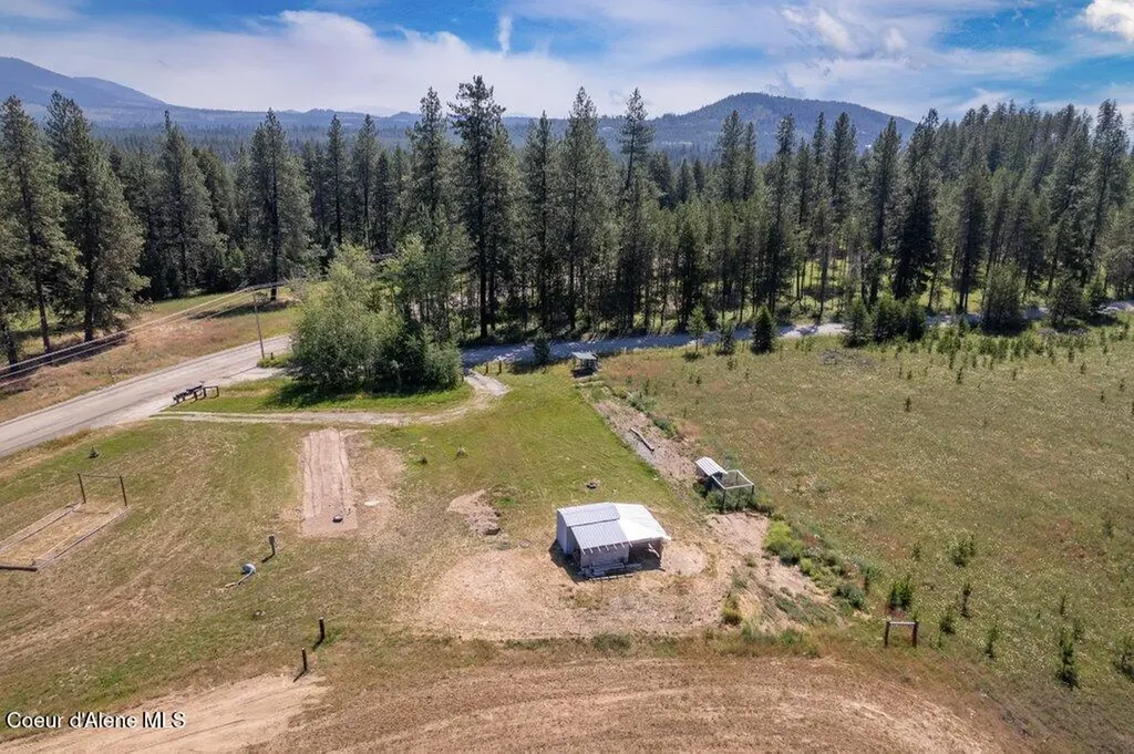 30 Sawbuck Road Spirit Lake ID 83869