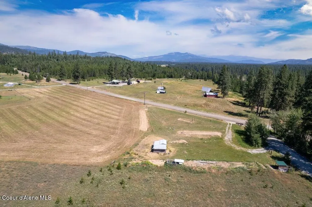 30 Sawbuck Road Spirit Lake ID 83869