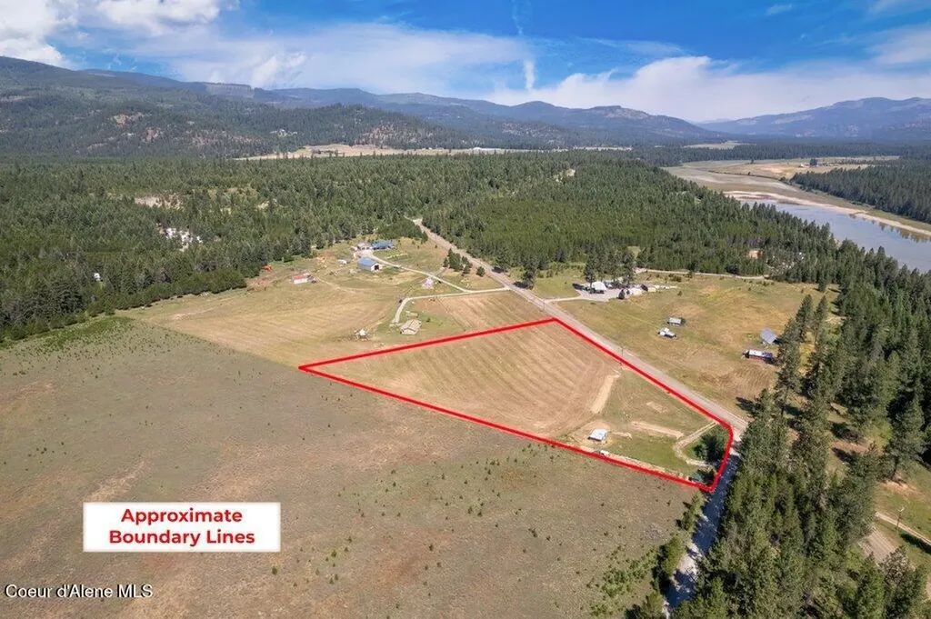 30 Sawbuck Road Spirit Lake ID 83869
