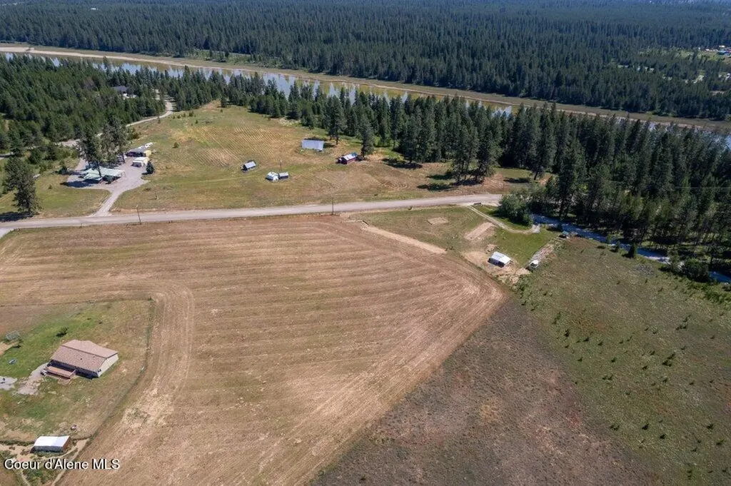 30 Sawbuck Road Spirit Lake ID 83869