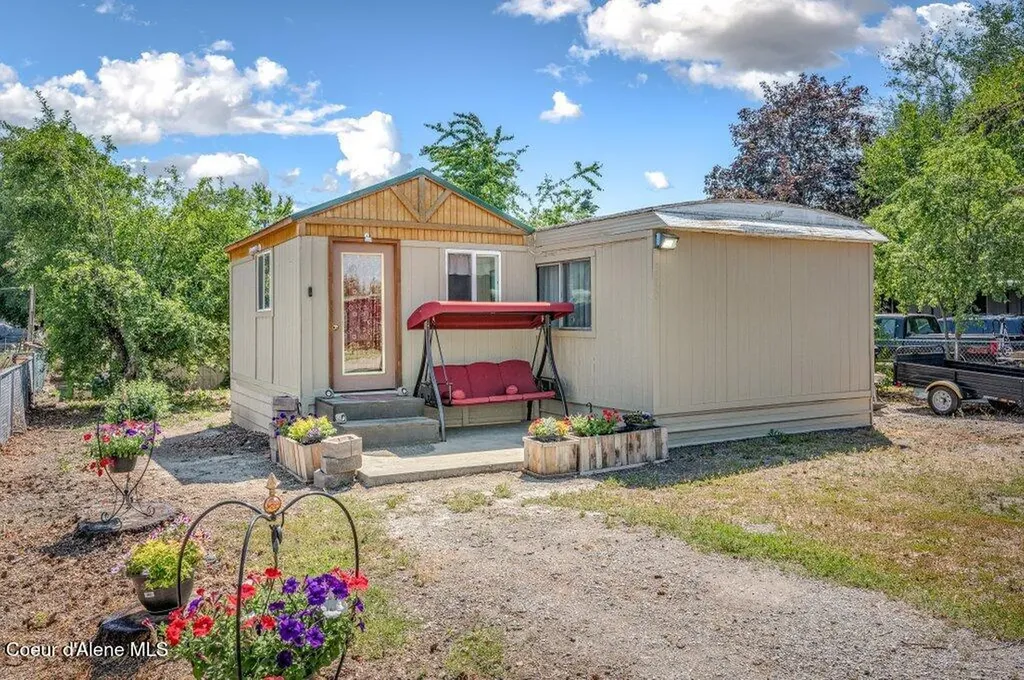 3250 W Hudlow Drive Post Falls ID 83854