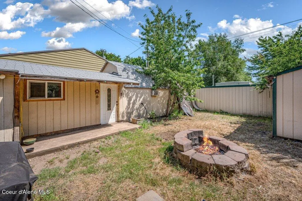 3250 W Hudlow Drive Post Falls ID 83854