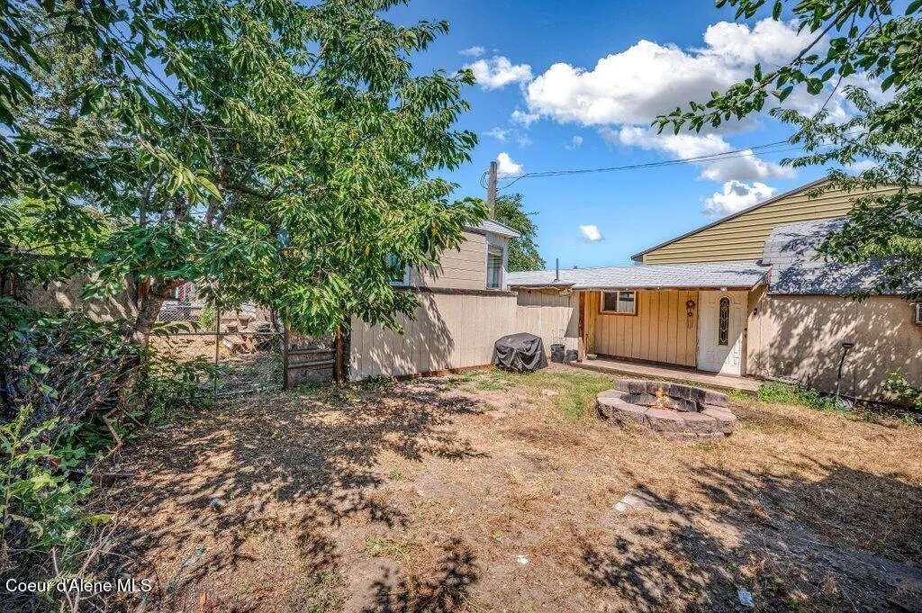 3250 W Hudlow Drive Post Falls ID 83854