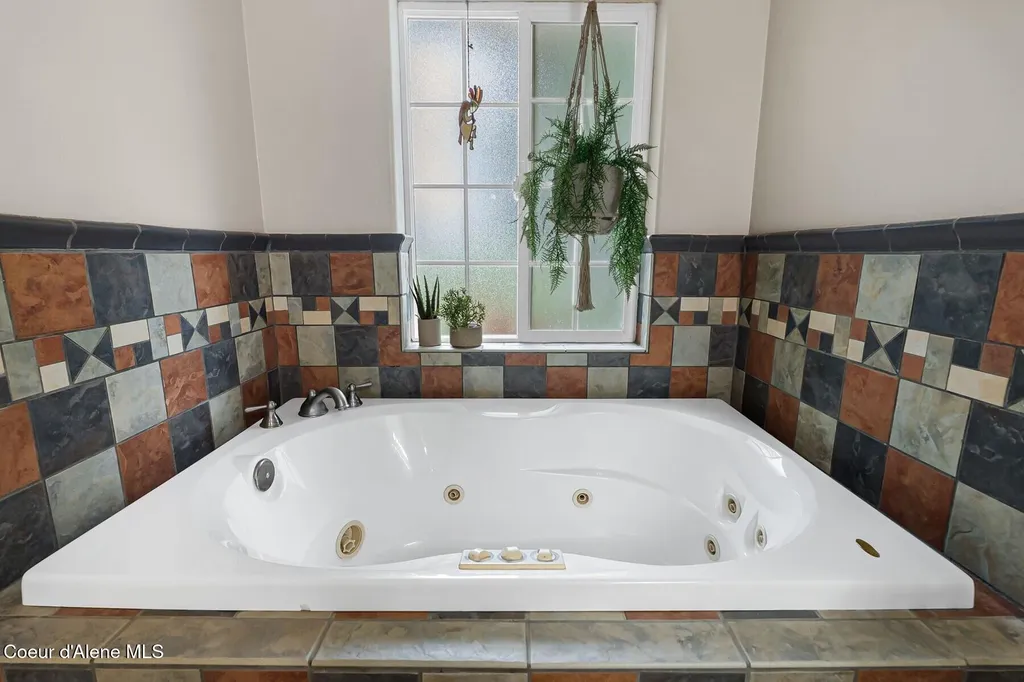 1505 Spruce Street Sandpoint ID 83864