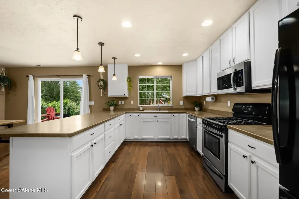1505 Spruce Street Sandpoint ID 83864