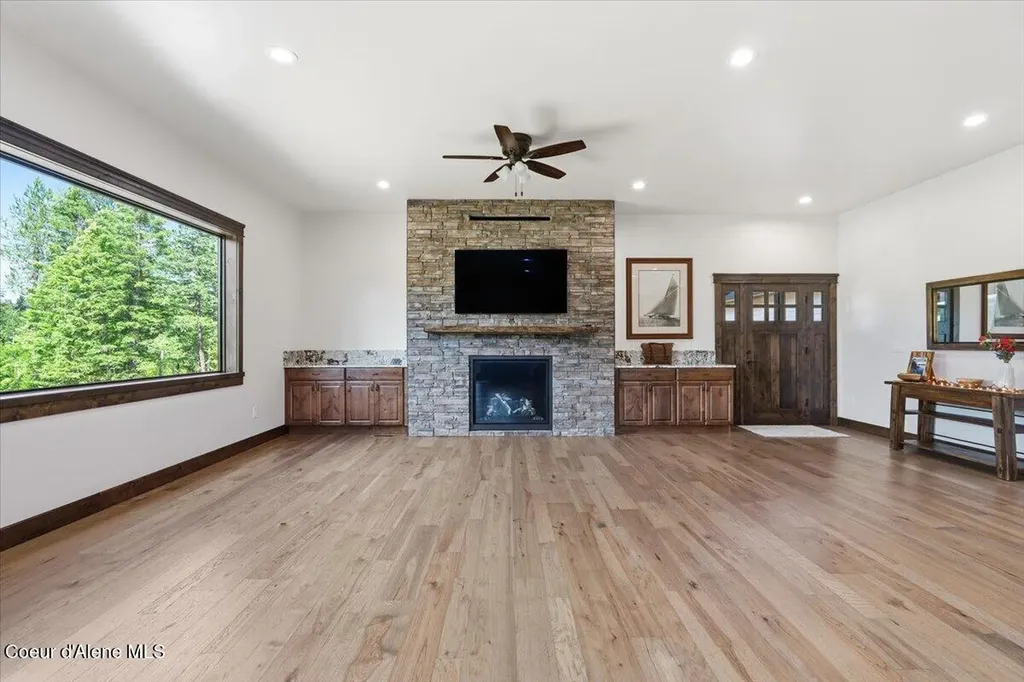 216 Mara Meadows Athol ID 83801