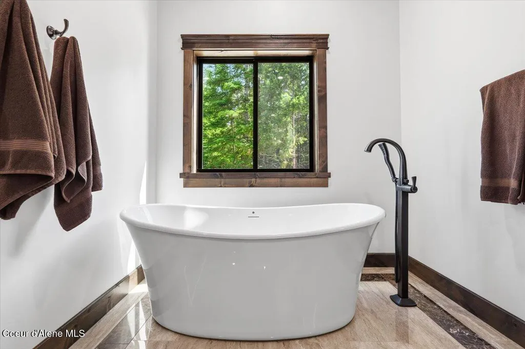 216 Mara Meadows Athol ID 83801