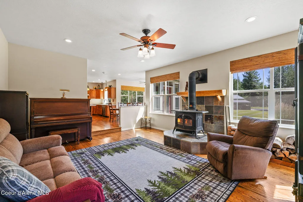 7308 E Greyridge Road Athol ID 83801