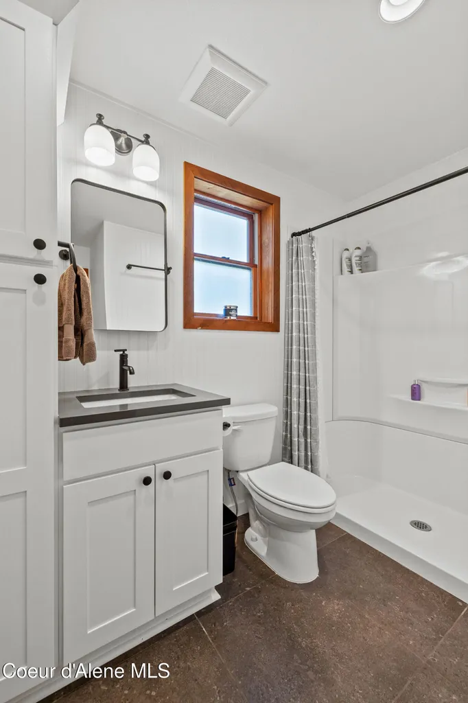 7308 E Greyridge Road Athol ID 83801