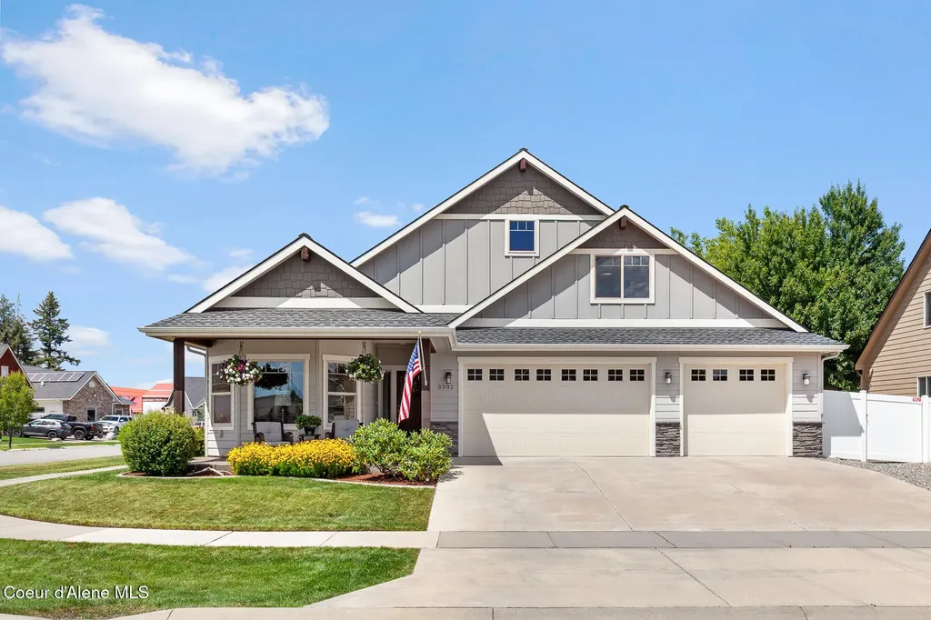 3332 W Magistrate Loop Hayden ID 83835