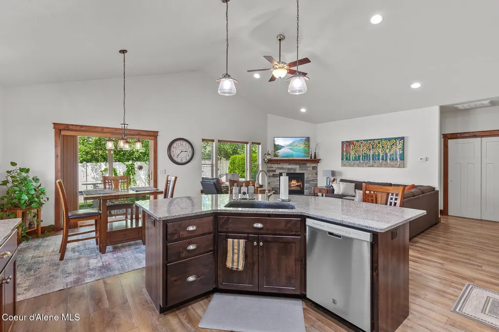 3332 W Magistrate Loop Hayden ID 83835