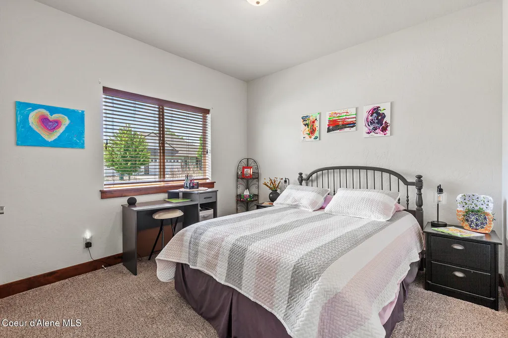 3332 W Magistrate Loop Hayden ID 83835