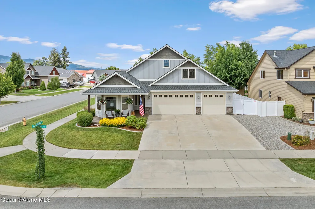 3332 W Magistrate Loop Hayden ID 83835