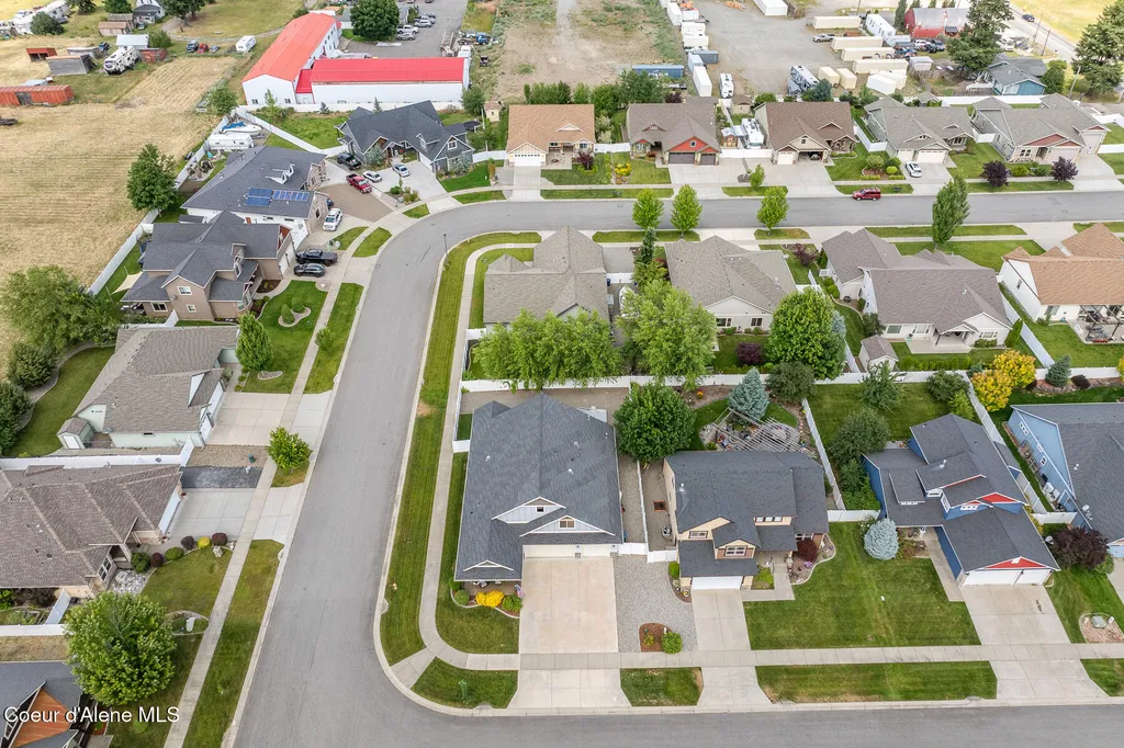 3332 W Magistrate Loop Hayden ID 83835