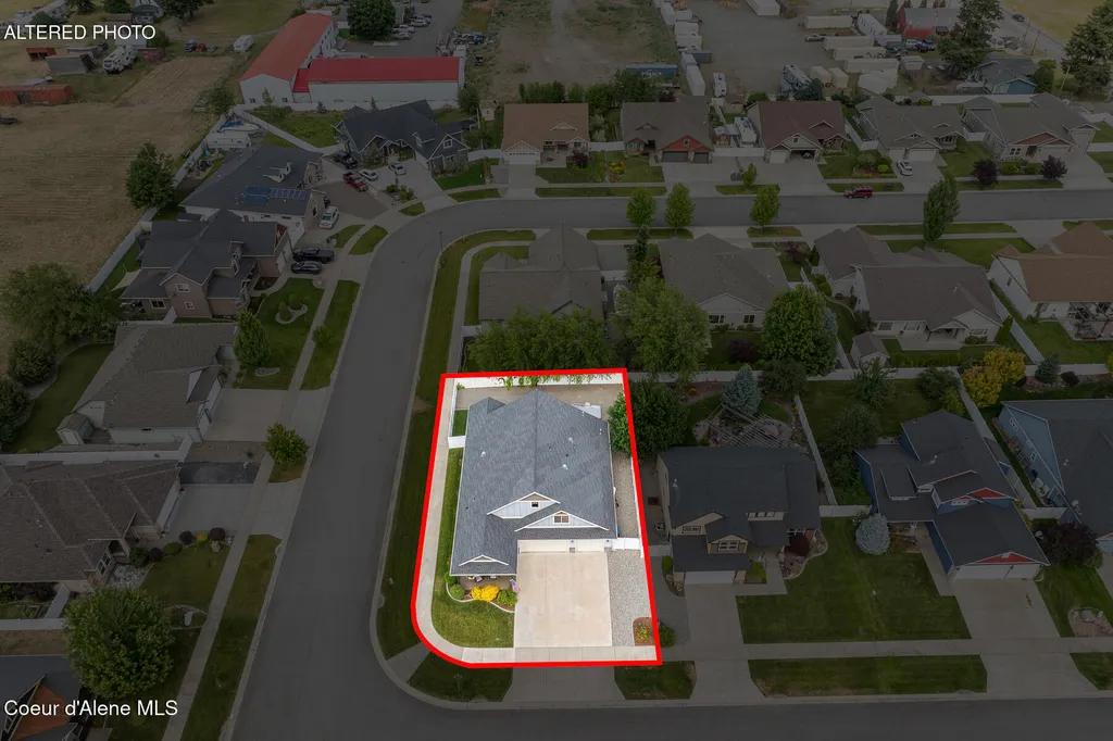 3332 W Magistrate Loop Hayden ID 83835