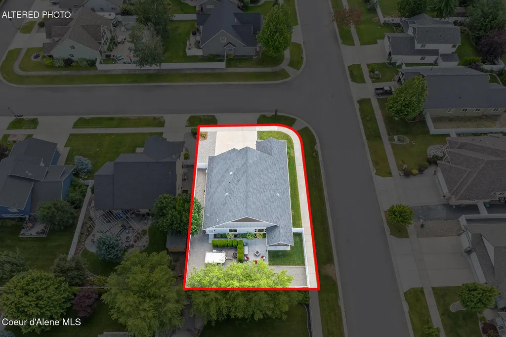 3332 W Magistrate Loop Hayden ID 83835