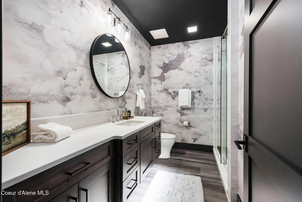802 Sandpoint Avenue #8403 Sandpoint ID 83864