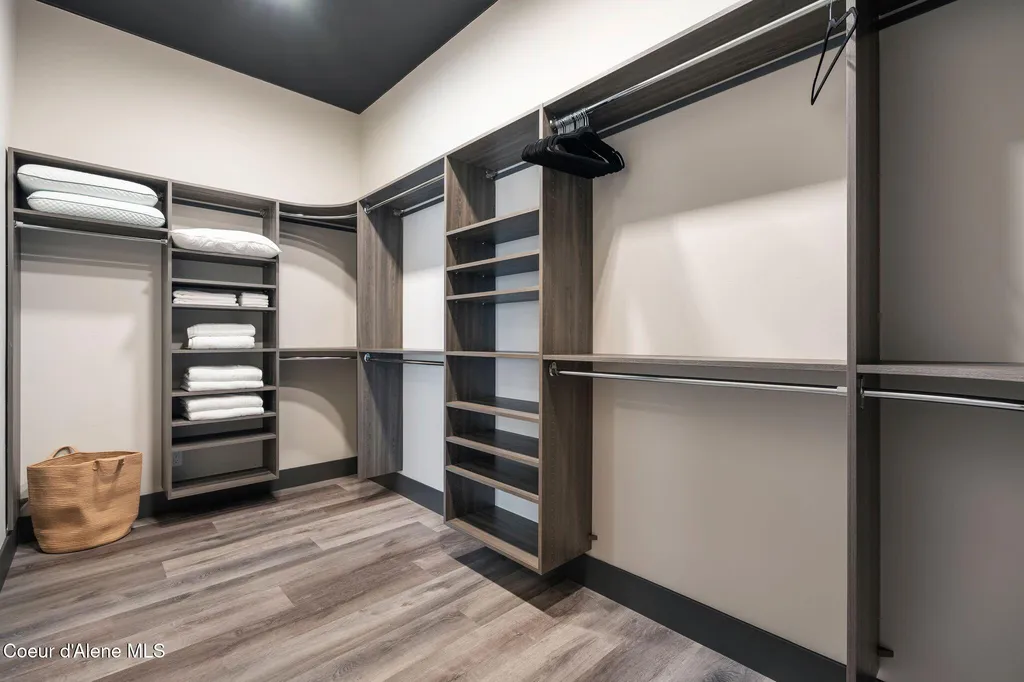802 Sandpoint Avenue #8403 Sandpoint ID 83864