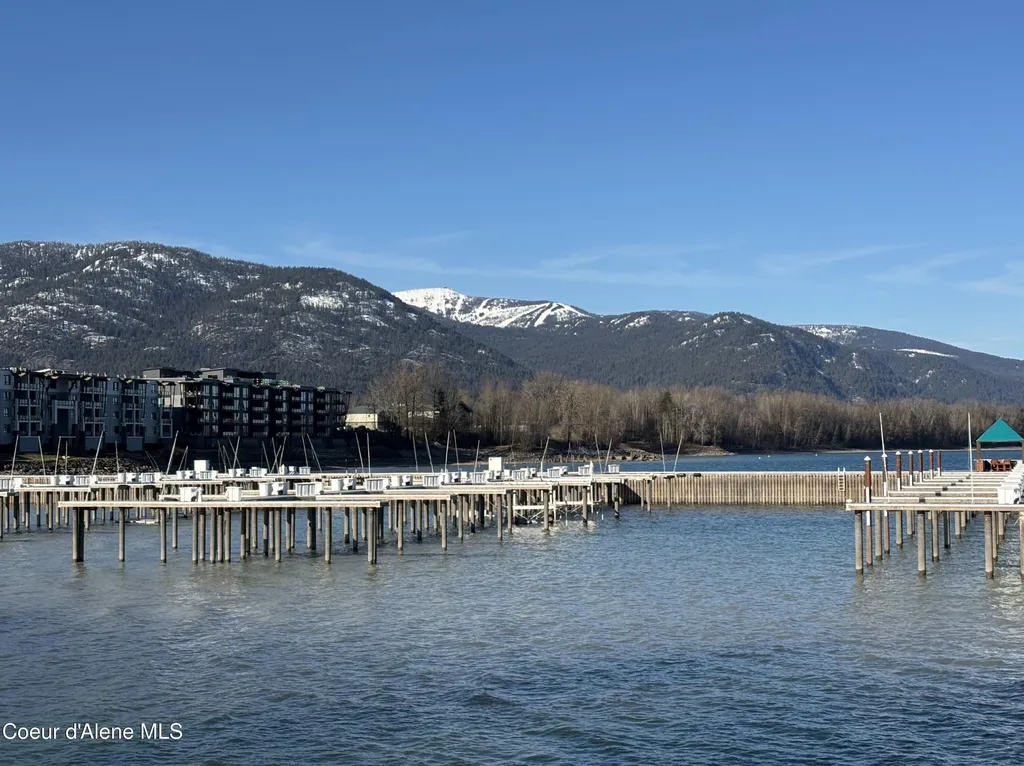802 Sandpoint Avenue #8403 Sandpoint ID 83864