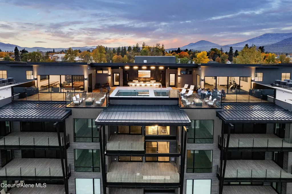 802 Sandpoint Avenue #8403 Sandpoint ID 83864