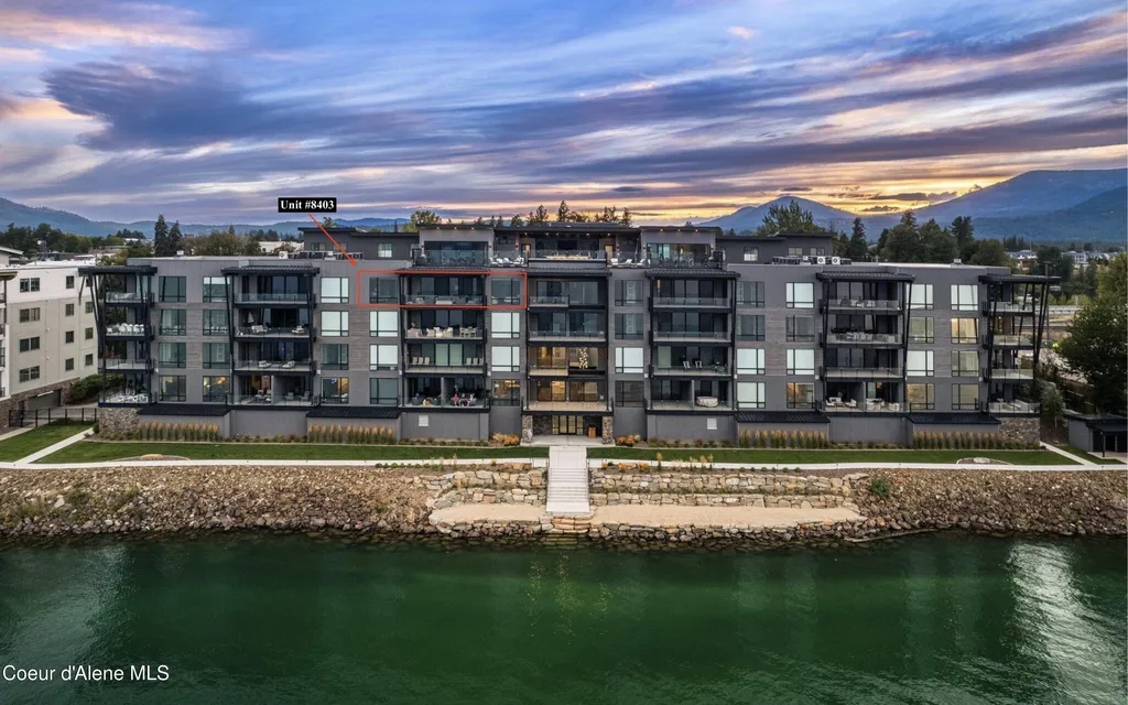 802 Sandpoint Avenue #8403 Sandpoint ID 83864