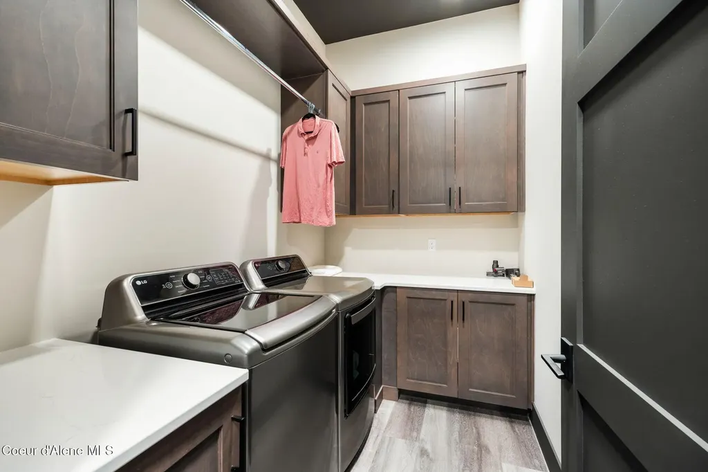 802 Sandpoint Avenue #8403 Sandpoint ID 83864