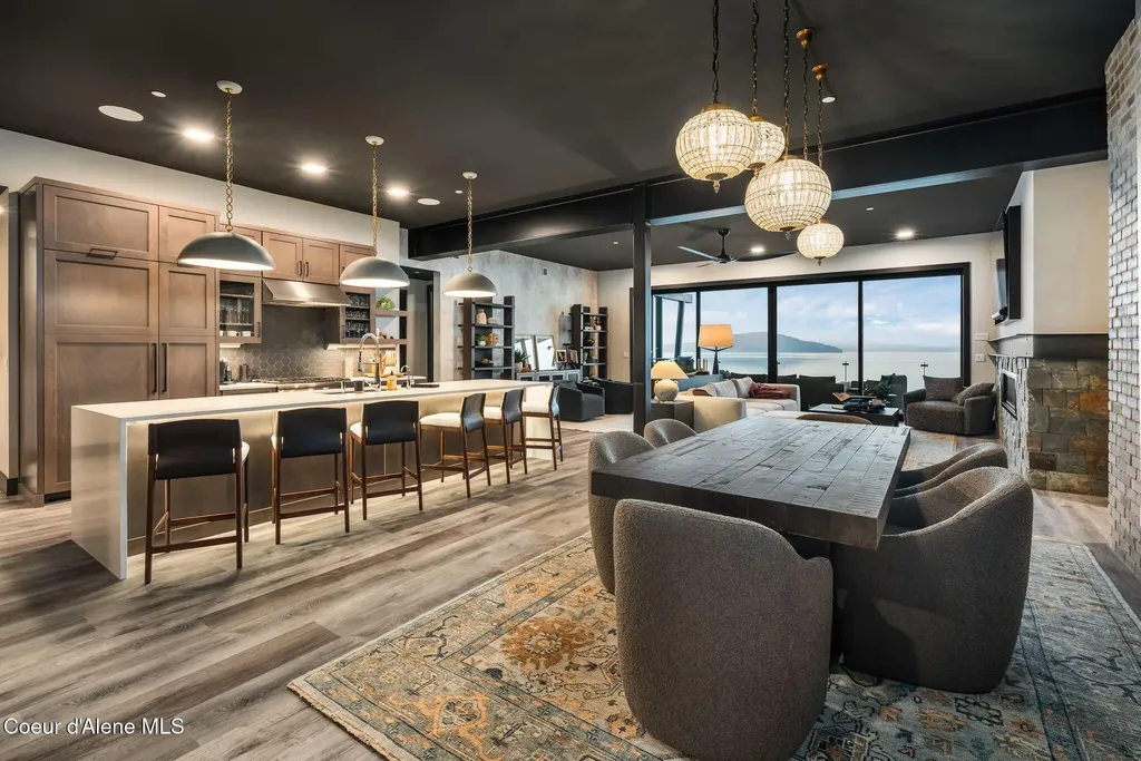 802 Sandpoint Avenue #8403 Sandpoint ID 83864