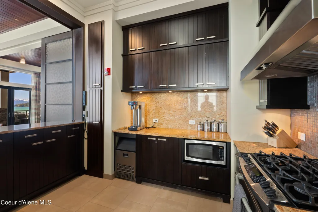 802 Sandpoint Avenue #8403 Sandpoint ID 83864