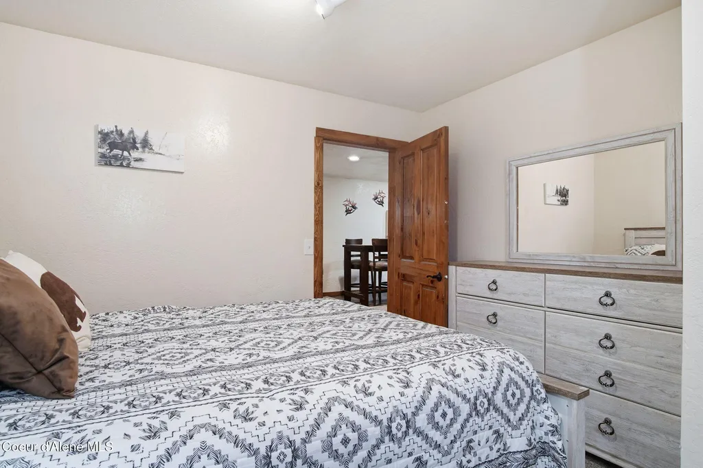 527 Creekside Drive Priest Lake ID 83856
