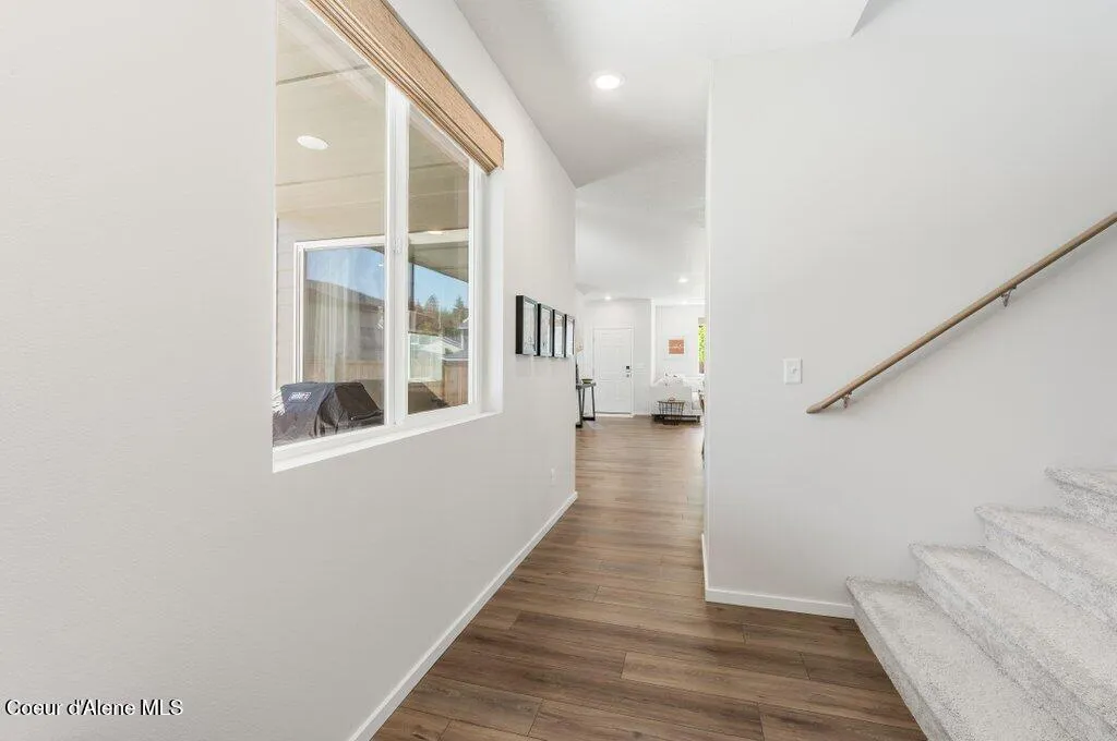 319 E Sandmyrtle Avenue Hayden ID 83835