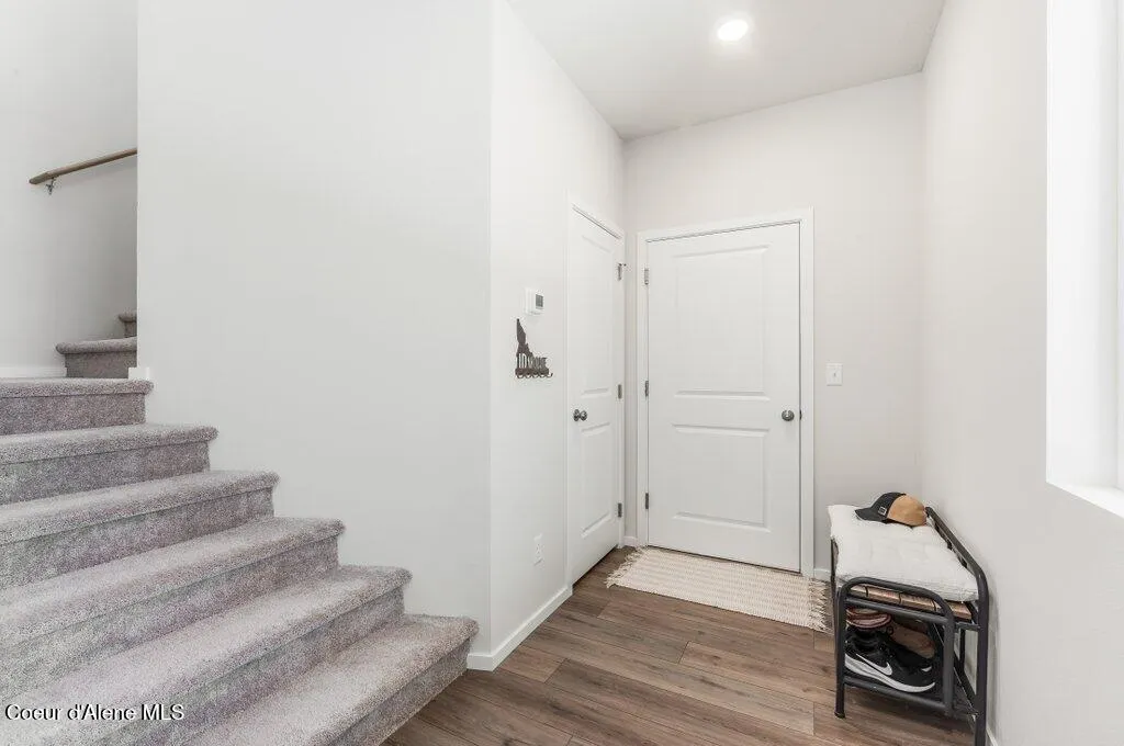 319 E Sandmyrtle Avenue Hayden ID 83835