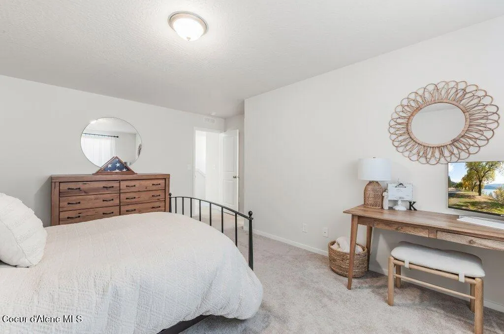 319 E Sandmyrtle Avenue Hayden ID 83835