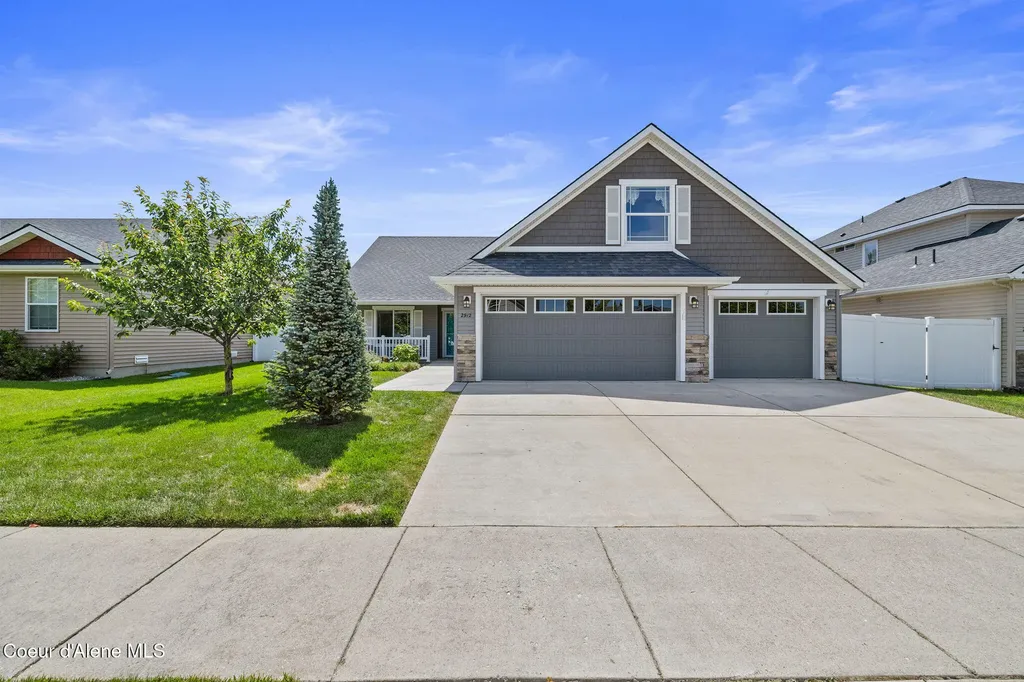2912 E Thrush Drive Post Falls ID 83854