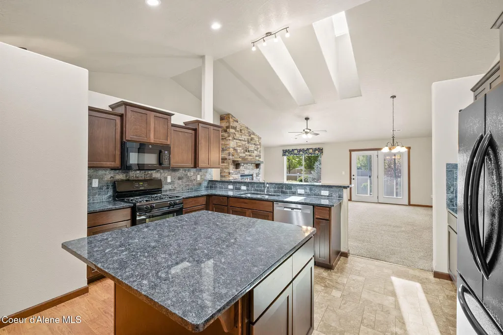 2912 E Thrush Drive Post Falls ID 83854
